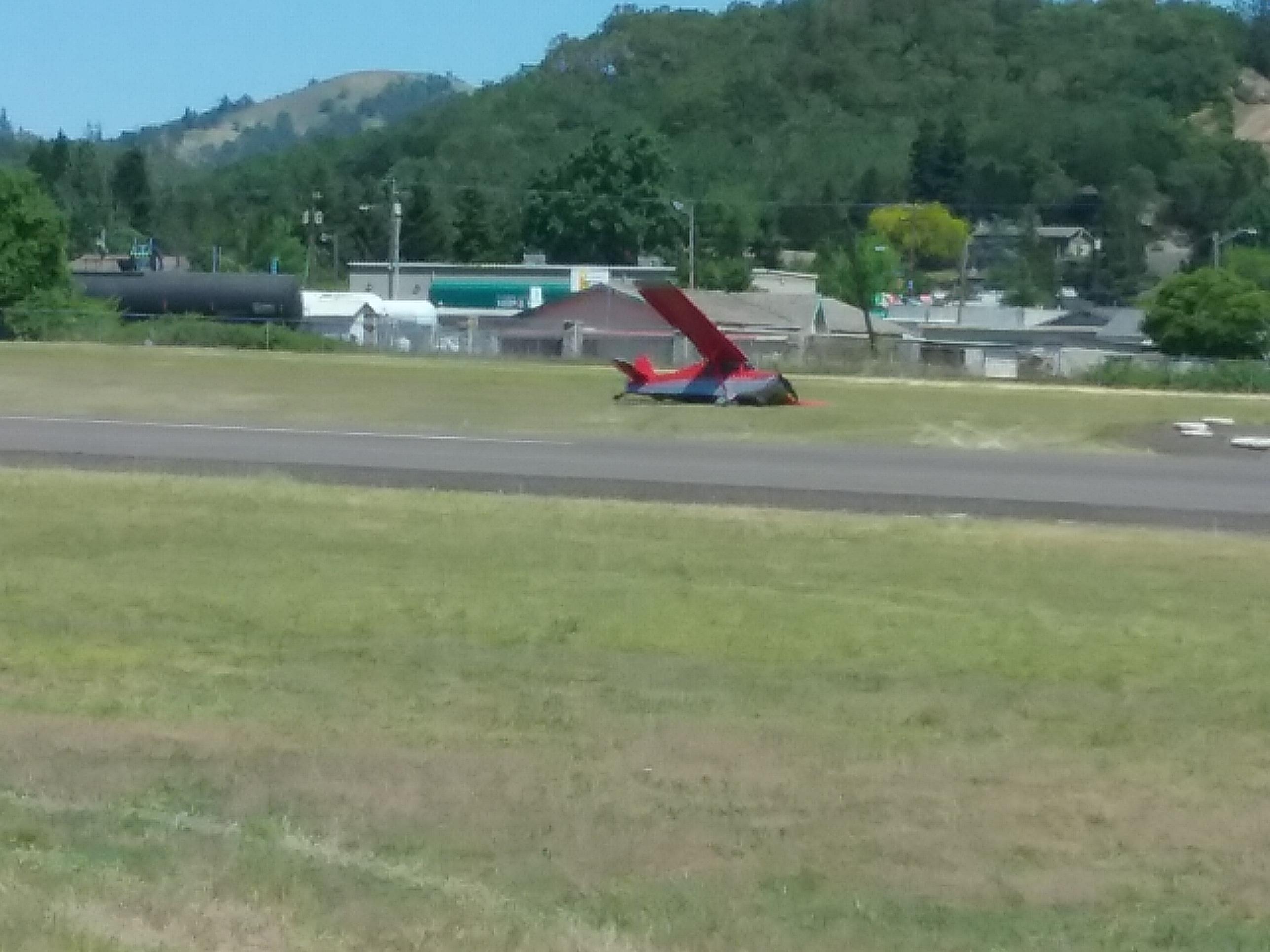 Airplane Crash -- Roseburg Municipal Airport -- 5-10-19 (Photo) featured image